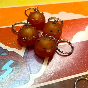 Matt finish Animal keychains Maple set